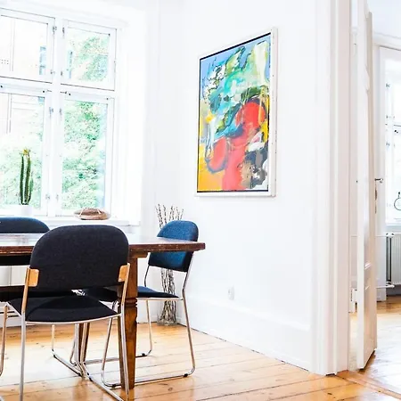 Explore Cph From A Stylish Appartement Copenhague